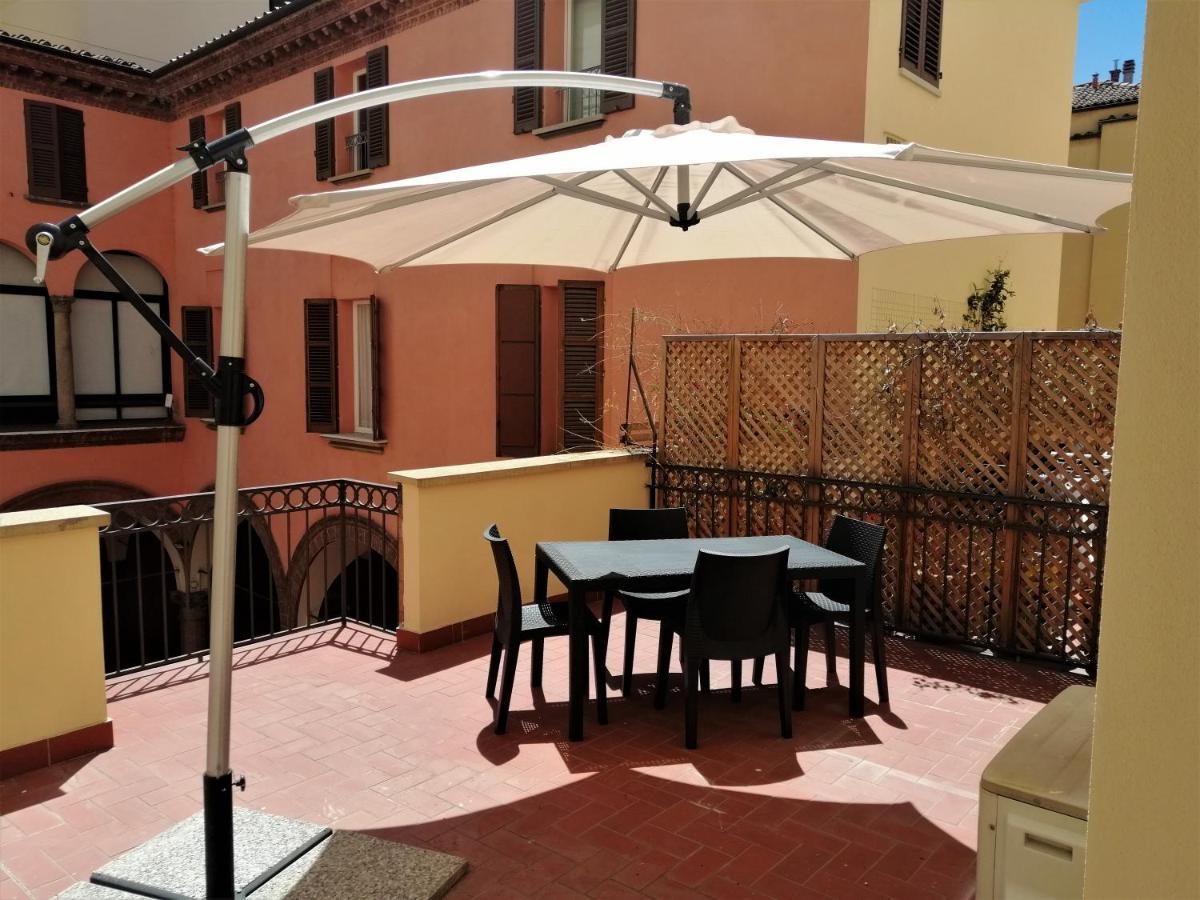 Galleria Del Toro Apartments Bologna Luaran gambar