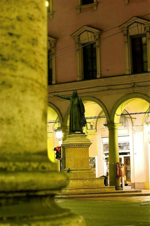 Galleria Del Toro Apartments Bologna Luaran gambar