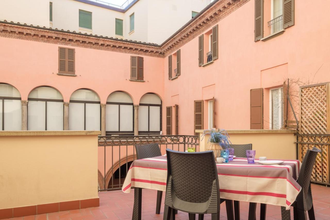 Galleria Del Toro Apartments Bologna Luaran gambar