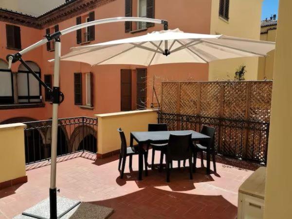 Galleria Del Toro Apartments Bologna Luaran gambar